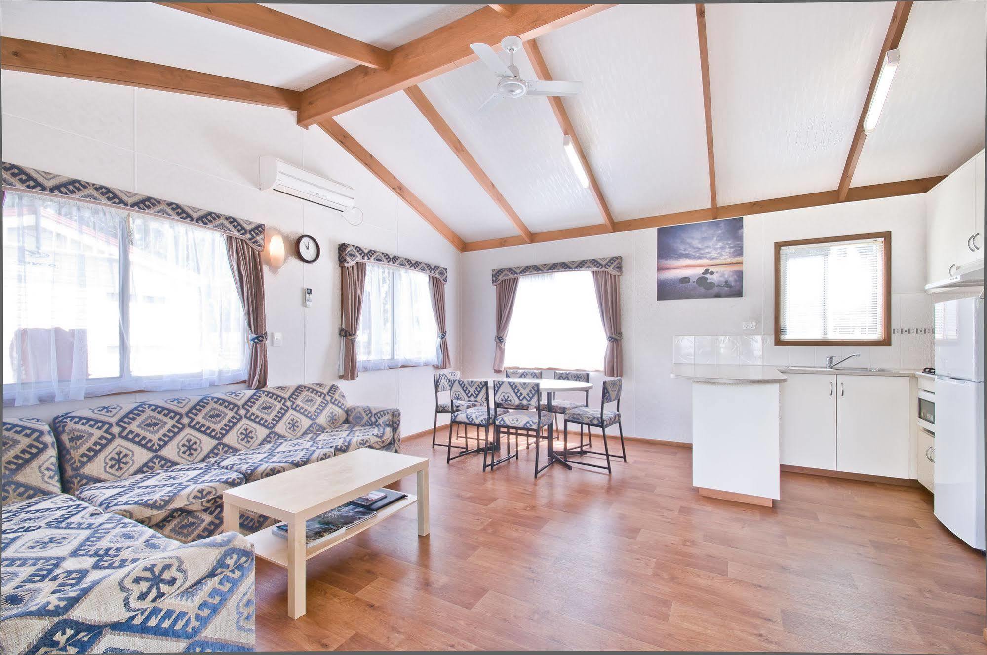 Warragul Gardens Holiday Park Luaran gambar